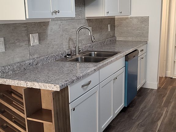 4th image of 37435 Colonial Dr