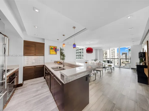 500 Brickell Ave APT 3707, Miami, FL 33131