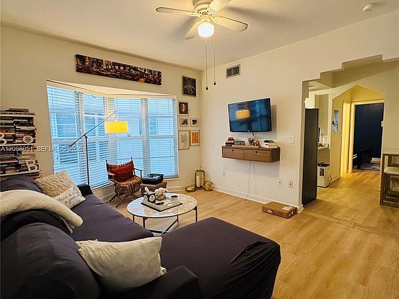 2nd image of 550 15th St APT 203