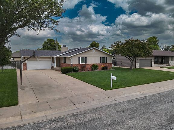 2nd image of 5956 Westridge Dr
