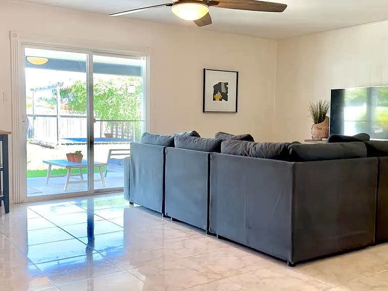 1608 Xanthisma Ave — Photo 17