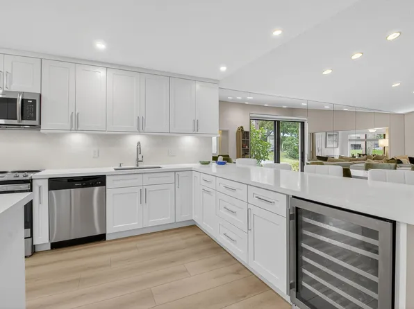 24 Westgate Lane #A, Boynton Beach, FL 33436