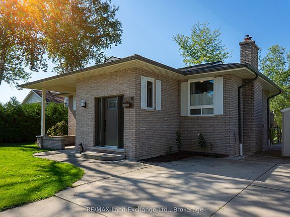 3rd image of 5 Macgregor Beach Rd