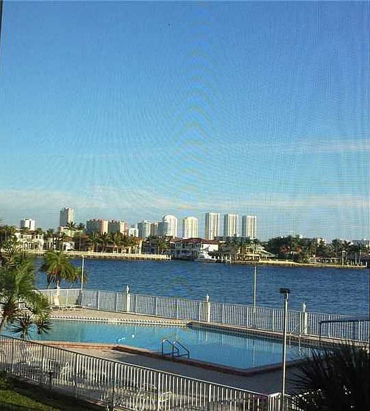 2nd image of 3010 Marcos Dr APT R602