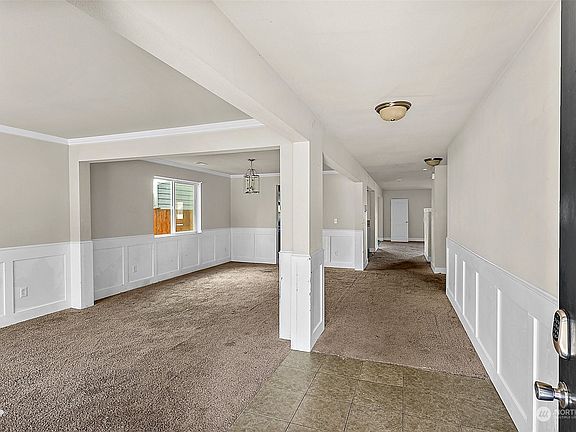 2nd image of 2109 187th Street Ct E