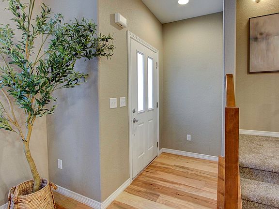 3rd image of 3027 Knolls End Dr #4