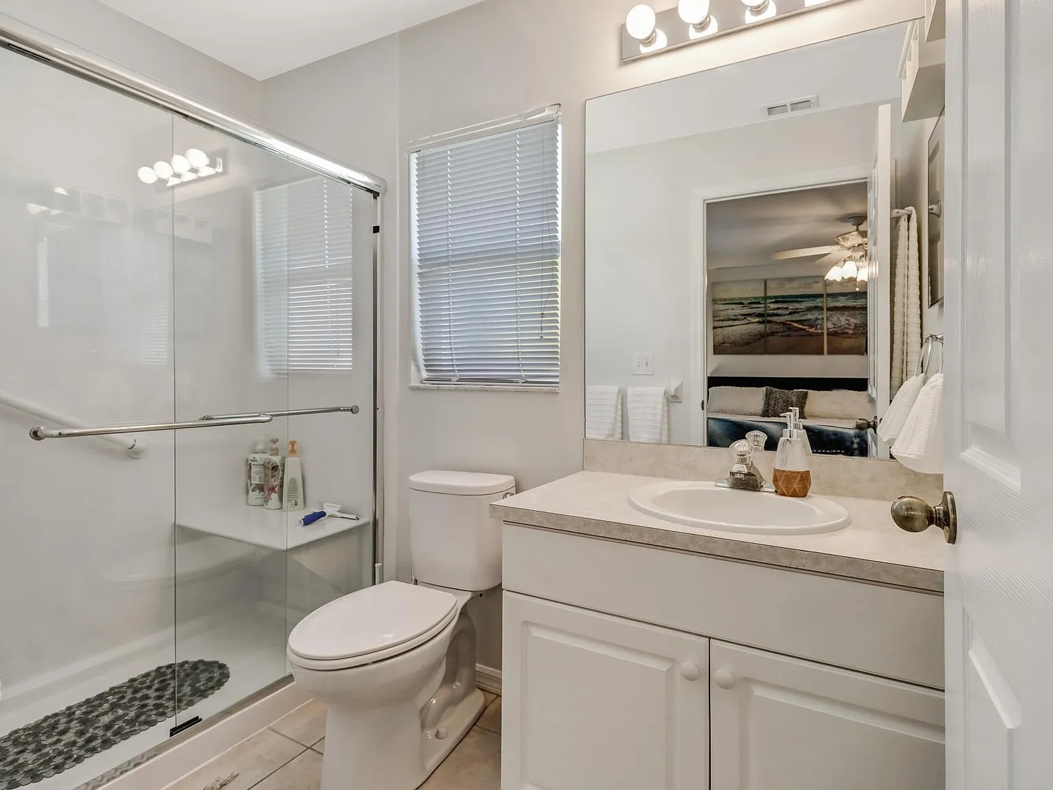 3 bed, 1258 sqft, $3,200 — Photo 4