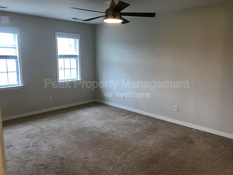 12003 Stamford Rd — Photo 10
