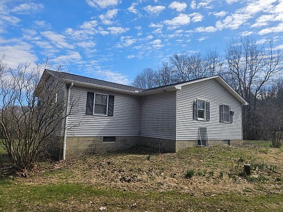 3rd image of 17562 Round Top Rd