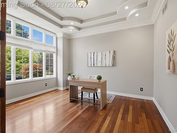 4th image of 22440 Darcey Ct
