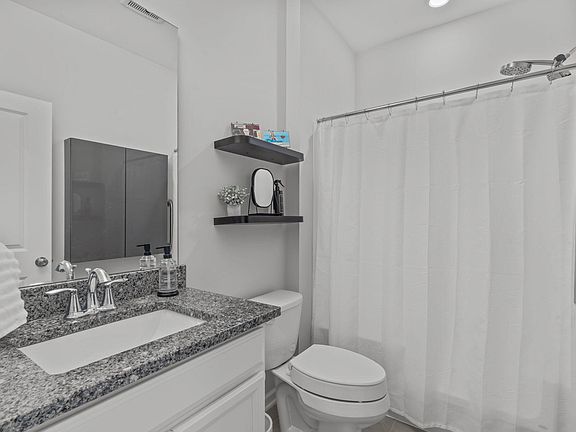 5th image of 1055 Manorhaven Dr