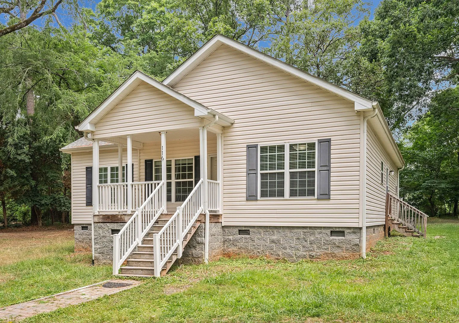 Modern Chapel Hill Retreat with Designer Finishes & Spacious Outdoor Living — Photo 1