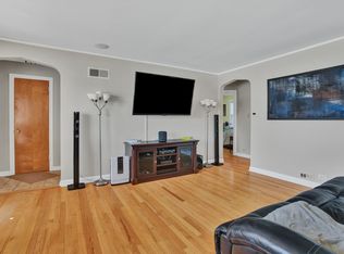 1115 Kemman Ave, La Grange Park, IL 60526