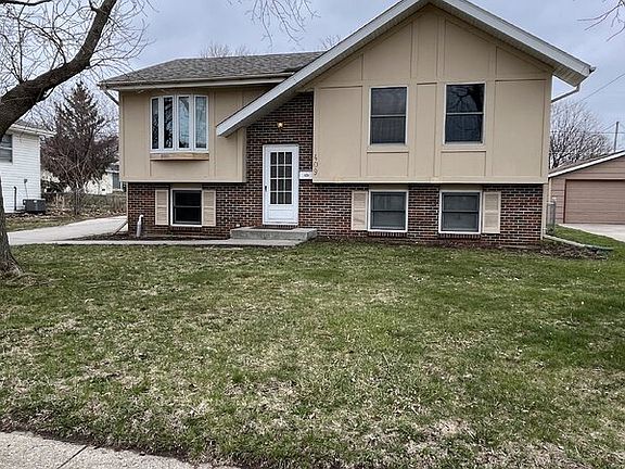 2nd image of 409 NW Arlan Dr