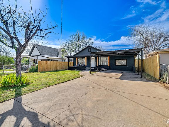 3rd image of 309 E Highland Blvd