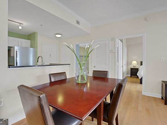 4th image of 1101 Juniper St NE APT 820
