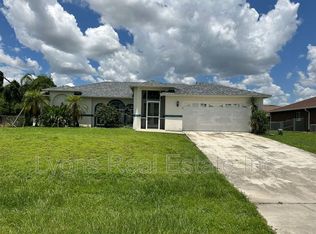 8397 Bahamas Rd, Fort Myers, FL 33967