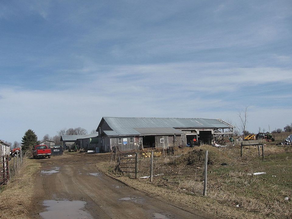 2nd image of 1523 County Rote #23