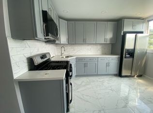 171 W 8th St, Bayonne, NJ 07002