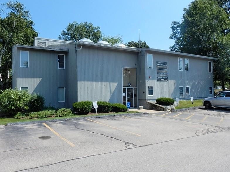 1st image of 615 Jefferson Blvd #203