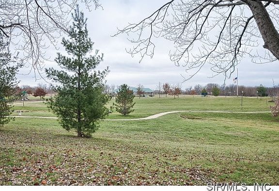 3rd image of 678 E Lake Dr
