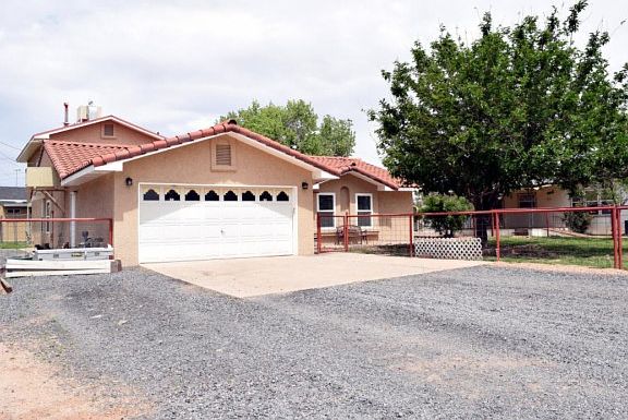 3rd image of 1620 Mesita Ln