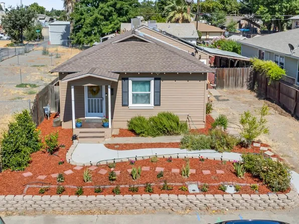 421 West St, Woodland, CA 95695