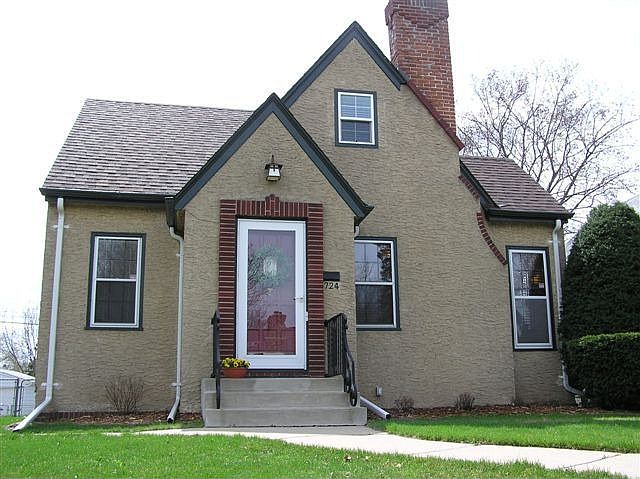 1st image of 724 Montana Ave E