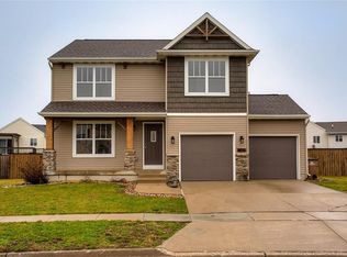 3417 Maple Dr SW, Bondurant, IA 50035