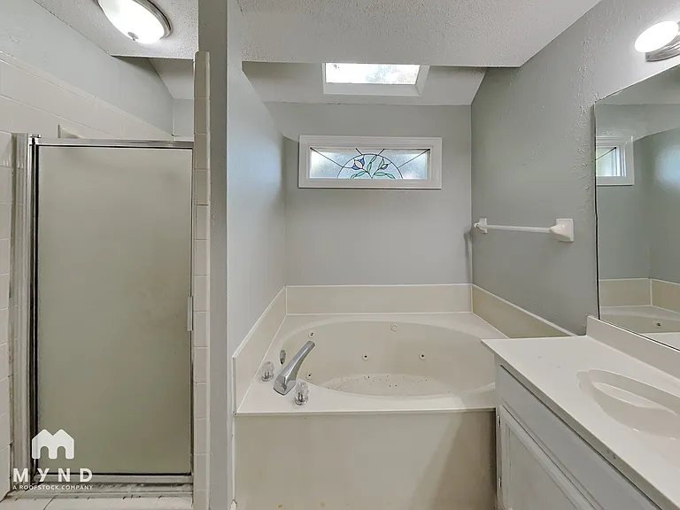 8233 Trinity Rd — Photo 14