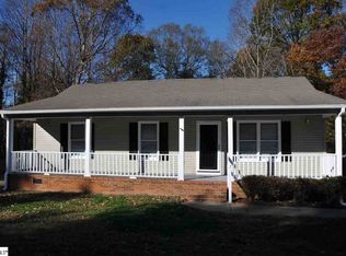 205 Pinonwood Dr, Simpsonville, SC 29680