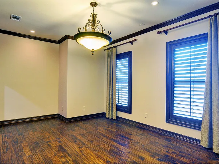 3407 Penticost St — Photo 8