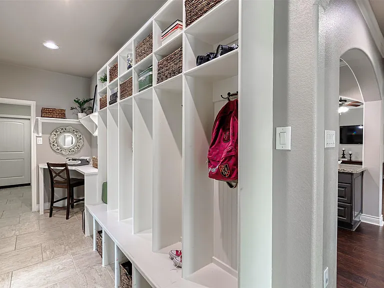 11939 Sagittarius Dr E — Photo 24