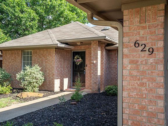 4th image of 629 Meadow Ln