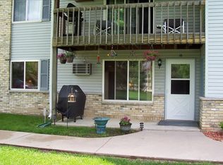 26602 Lilac Ln APT 16, Waterford, WI