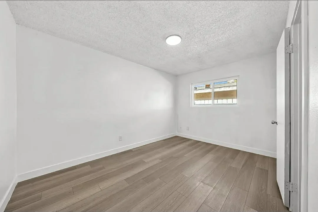 2 bed, 870 sqft, $2,800 — Photo 4