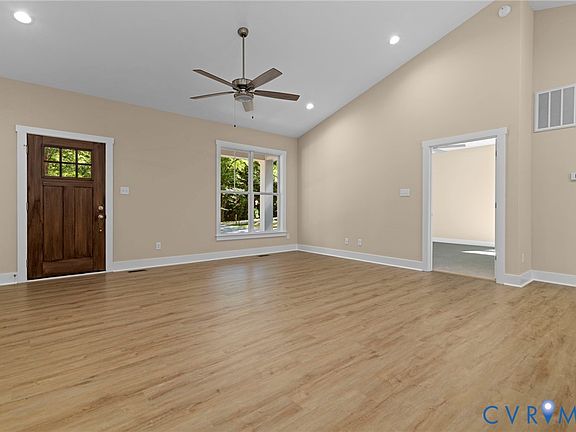 4th image of 463 Briery Way Rd