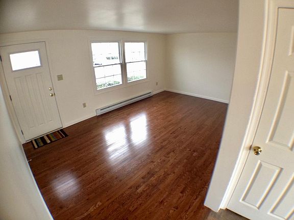 2nd image of 112 Country Park Dr