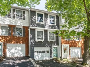 304 Redrome Cir W, Bridgeville, PA 15017