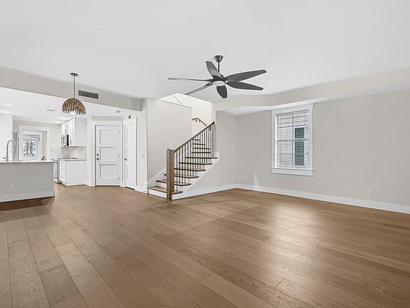 5th image of 3207 E Community Drive E
