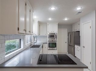 8 N Autumnwood Way, Spring, TX 77380