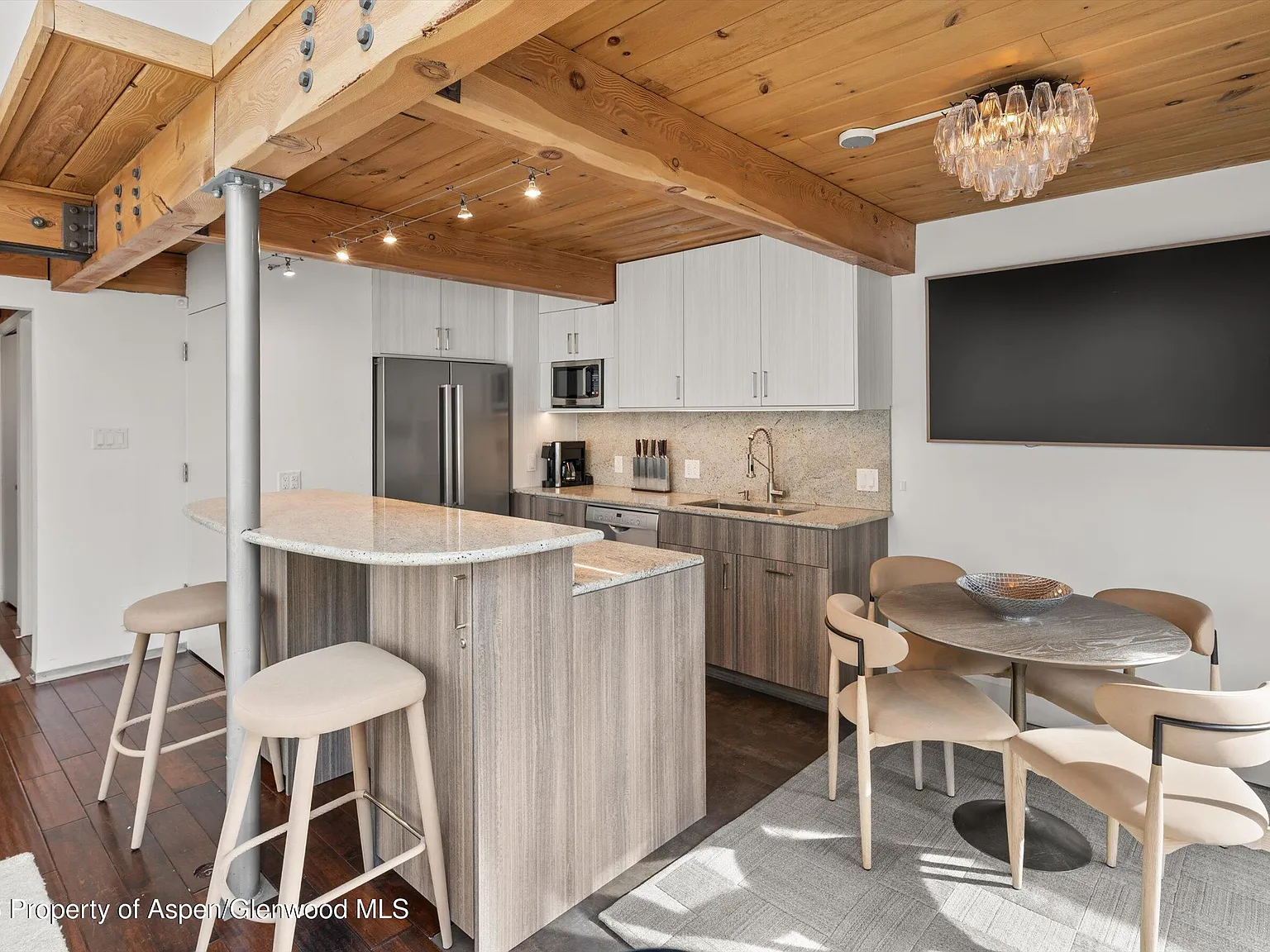 3 bed, 964 sqft, $25,000 — Photo 4