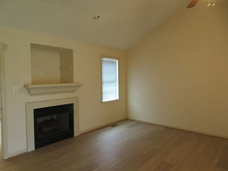 112 Shade Tree Ct — Photo 9