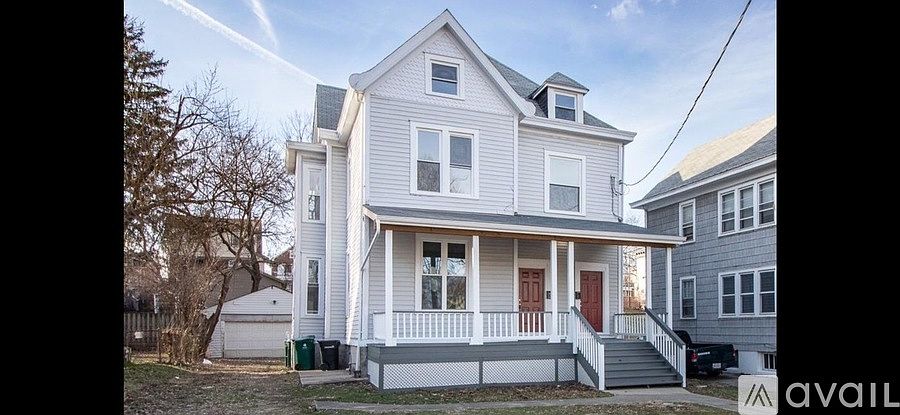 1st image of 723 Considine Ave #1