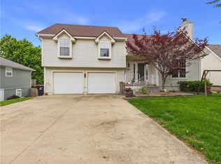 719 Brookside Dr, Warrensburg, MO 64093