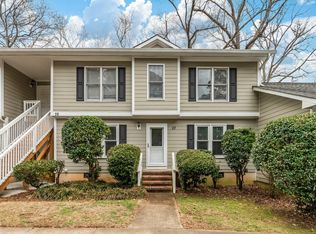 121 Westview Dr APT 27, Carrboro, NC 27510