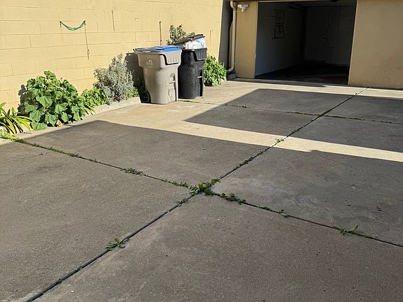3rd image of 1390 E Santa Clara St APT 4