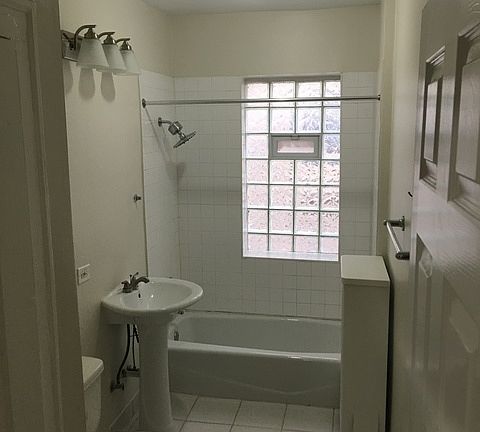 5th image of 2642 W Winnemac Ave #2