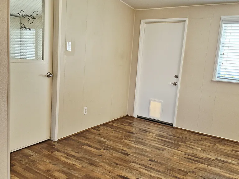 Thornhill Dr — Photo 9
