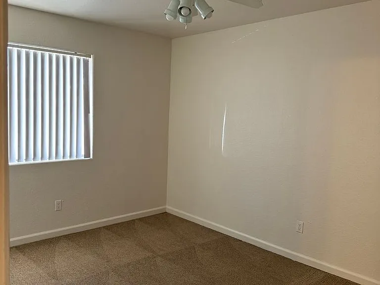 Canyon Club Apartments — Photo 24